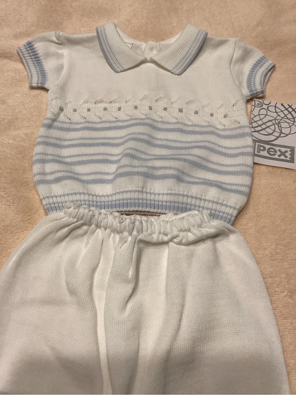 Baby outfits in blue and white. 5 outfits and 3 pairs of shorts - Picture 7 of 13